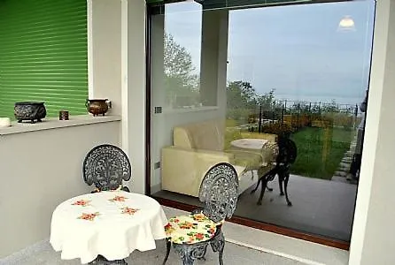 Sleeps 4 Pool Air Con Appartamento *