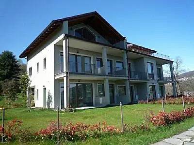 Appartamento Sleeps 4 Pool Air Con Meina