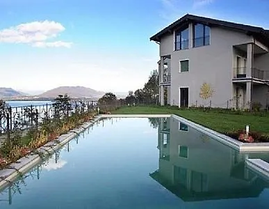 Appartamento Sleeps 4 Pool Air Con